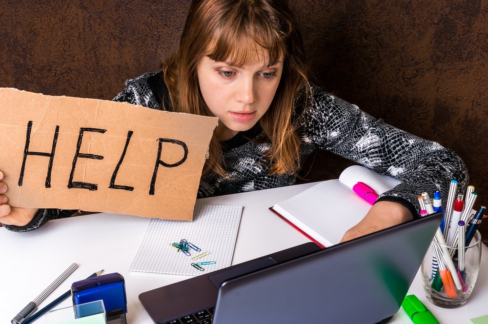 Asking for help. Женщина составляет план. Попросить помощи в работе картинки. Offer help